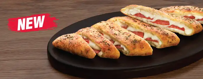 chicken-pepperoni-stuffed-garlic-bread